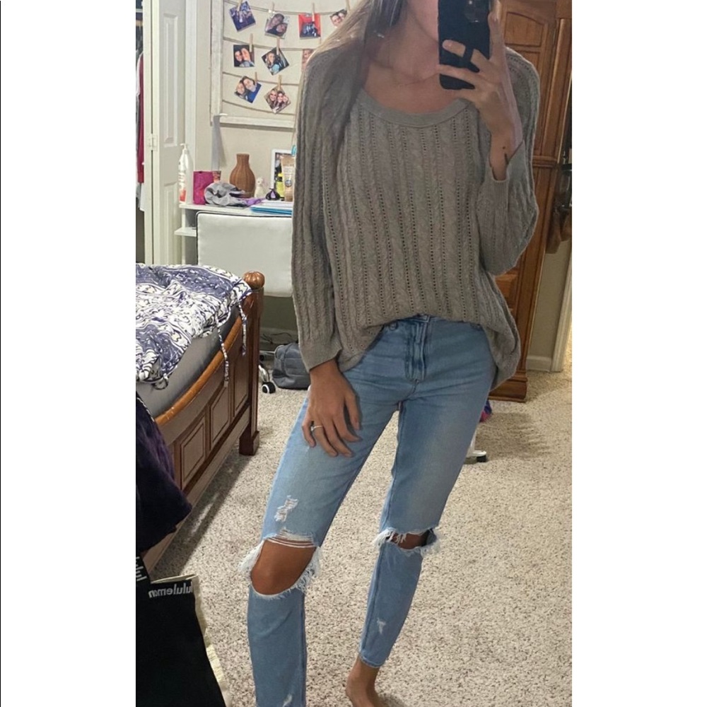 American Eagle Sweater